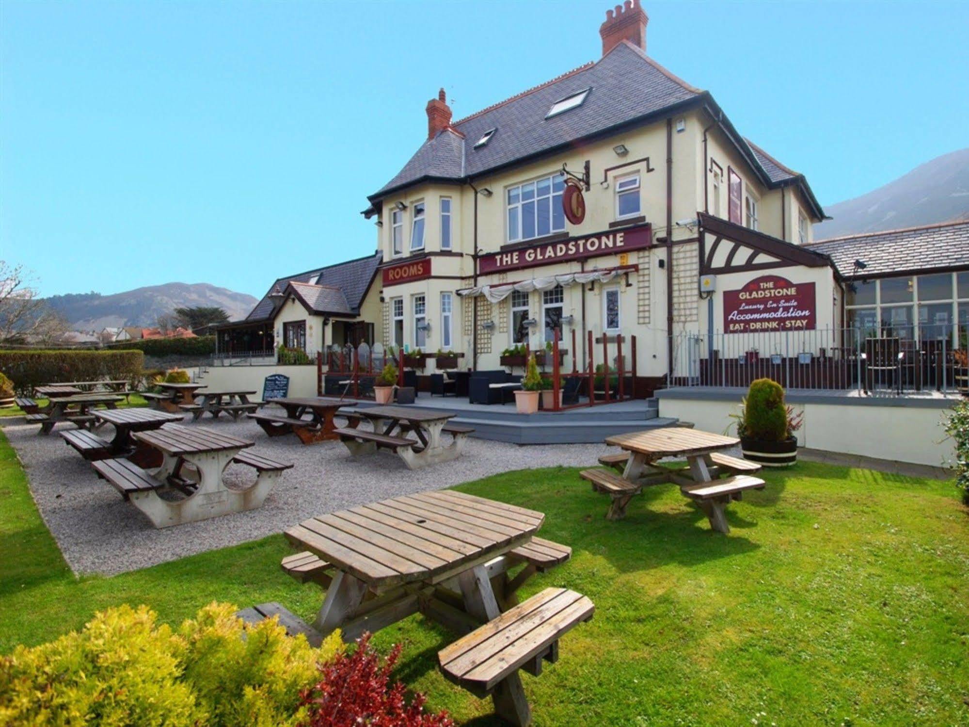 The Gladstone 4*