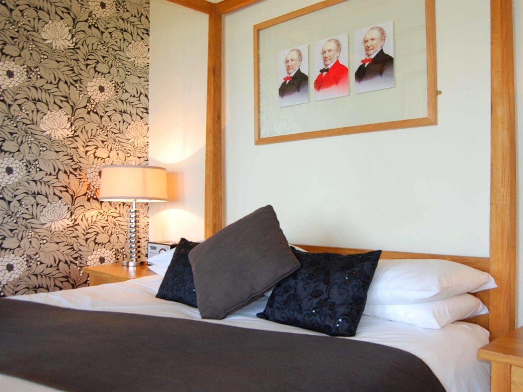 The Gladstone 4* Конви
